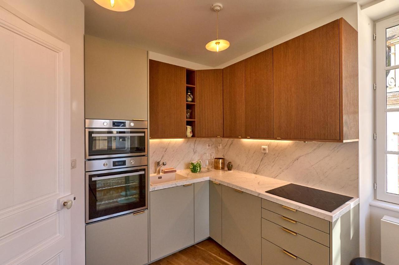 Appartement Montagnon - Les Suites Du Palais - Classe 4 Etoiles, Parking Prive, Vue Cathedrale, 3 Chambres, Primo C0Nciergerie Nevers Zewnętrze zdjęcie