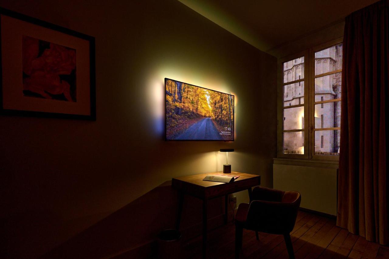 Appartement Montagnon - Les Suites Du Palais - Classe 4 Etoiles, Parking Prive, Vue Cathedrale, 3 Chambres, Primo C0Nciergerie Nevers Zewnętrze zdjęcie