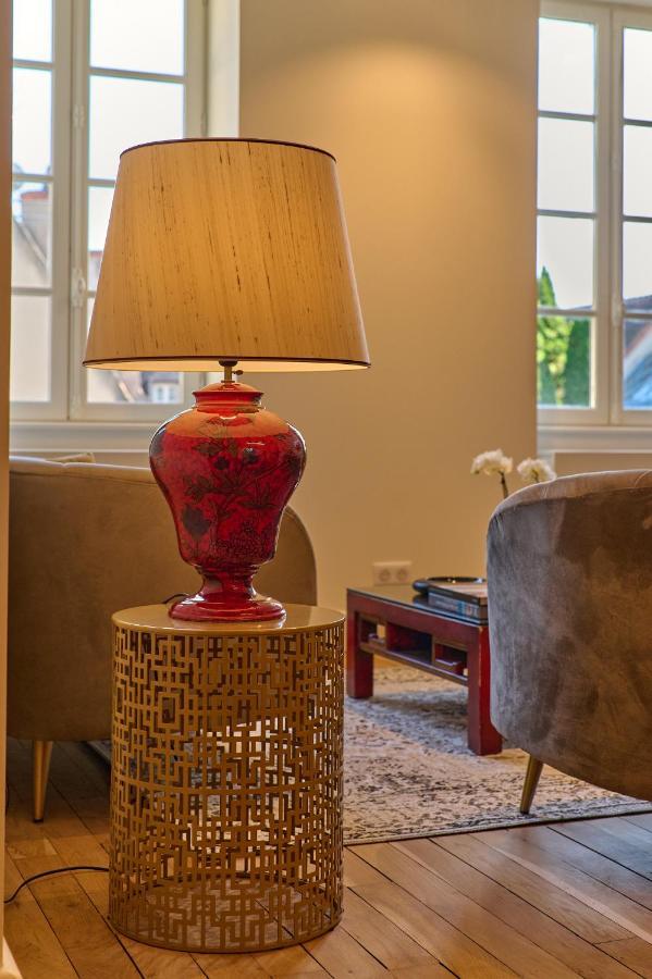 Appartement Montagnon - Les Suites Du Palais - Classe 4 Etoiles, Parking Prive, Vue Cathedrale, 3 Chambres, Primo C0Nciergerie Nevers Zewnętrze zdjęcie