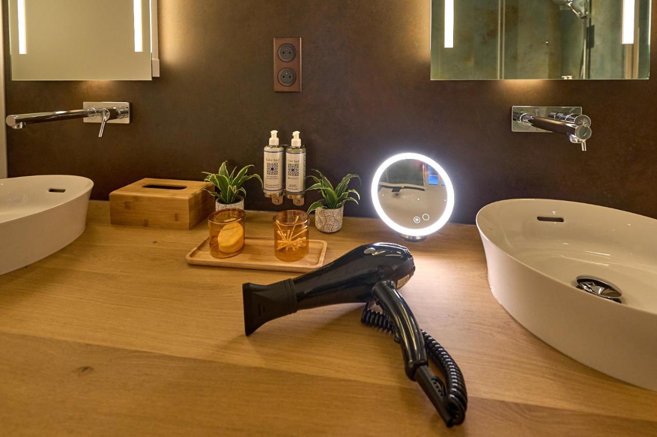 Appartement Montagnon - Les Suites Du Palais - Classe 4 Etoiles, Parking Prive, Vue Cathedrale, 3 Chambres, Primo C0Nciergerie Nevers Zewnętrze zdjęcie