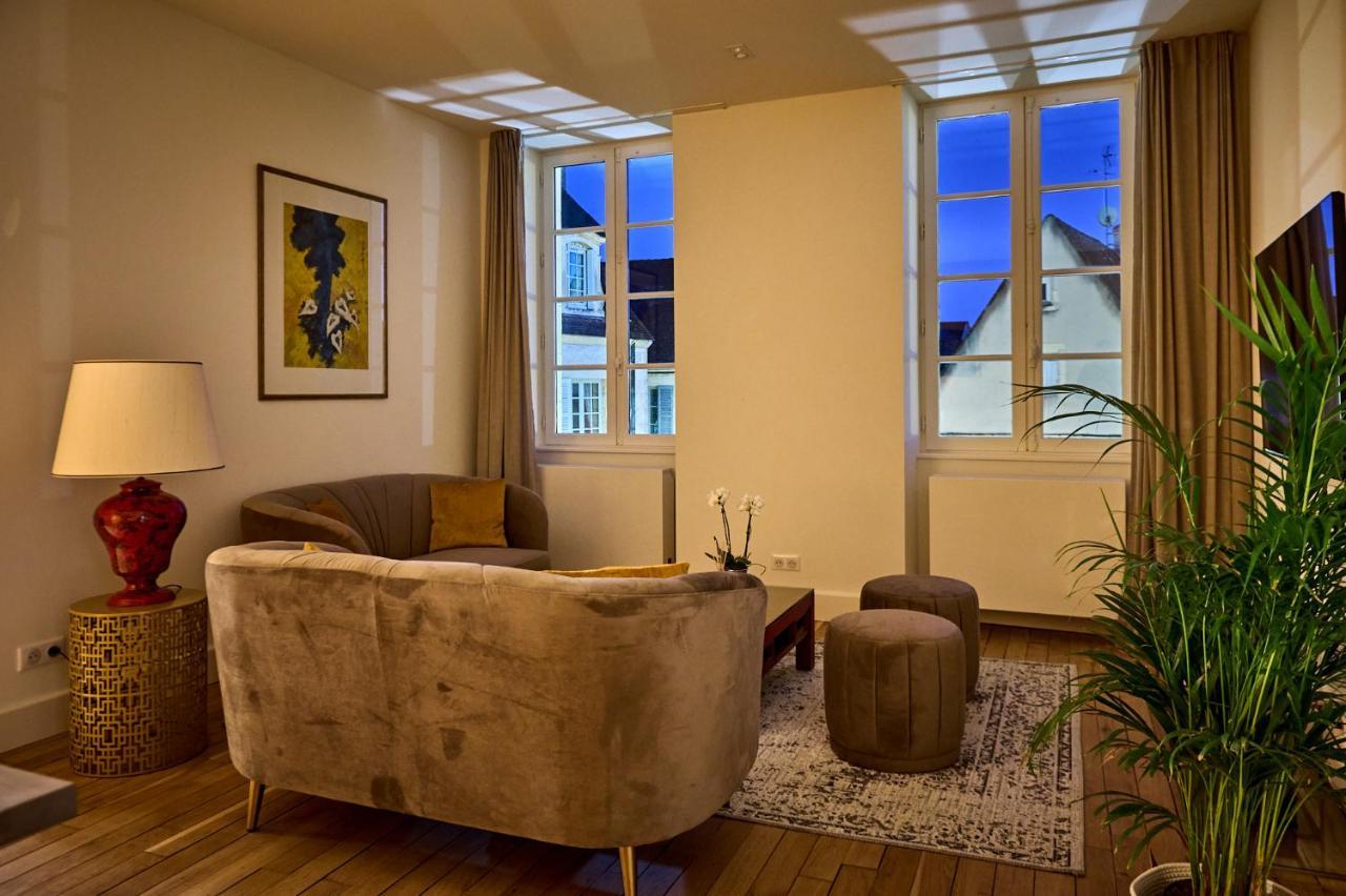 Appartement Montagnon - Les Suites Du Palais - Classe 4 Etoiles, Parking Prive, Vue Cathedrale, 3 Chambres, Primo C0Nciergerie Nevers Zewnętrze zdjęcie
