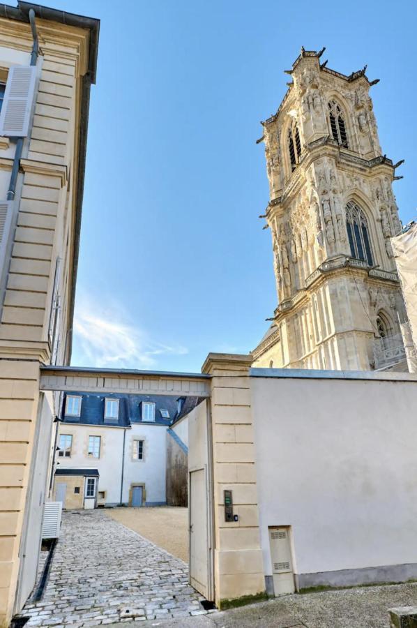 Appartement Montagnon - Les Suites Du Palais - Classe 4 Etoiles, Parking Prive, Vue Cathedrale, 3 Chambres, Primo C0Nciergerie Nevers Zewnętrze zdjęcie