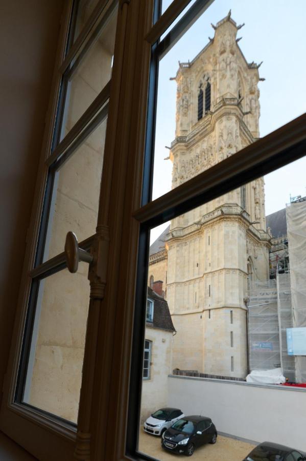 Appartement Montagnon - Les Suites Du Palais - Classe 4 Etoiles, Parking Prive, Vue Cathedrale, 3 Chambres, Primo C0Nciergerie Nevers Zewnętrze zdjęcie