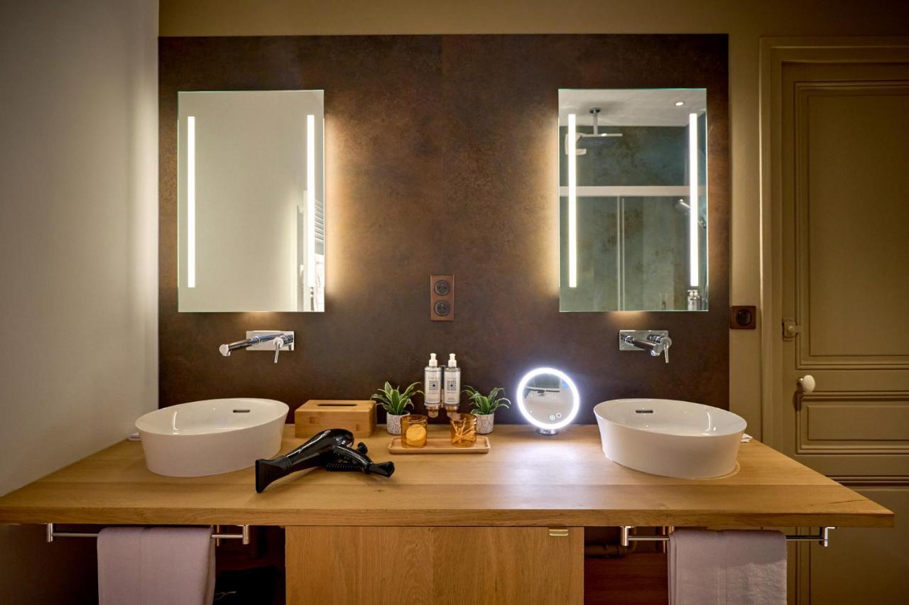 Appartement Montagnon - Les Suites Du Palais - Classe 4 Etoiles, Parking Prive, Vue Cathedrale, 3 Chambres, Primo C0Nciergerie Nevers Zewnętrze zdjęcie