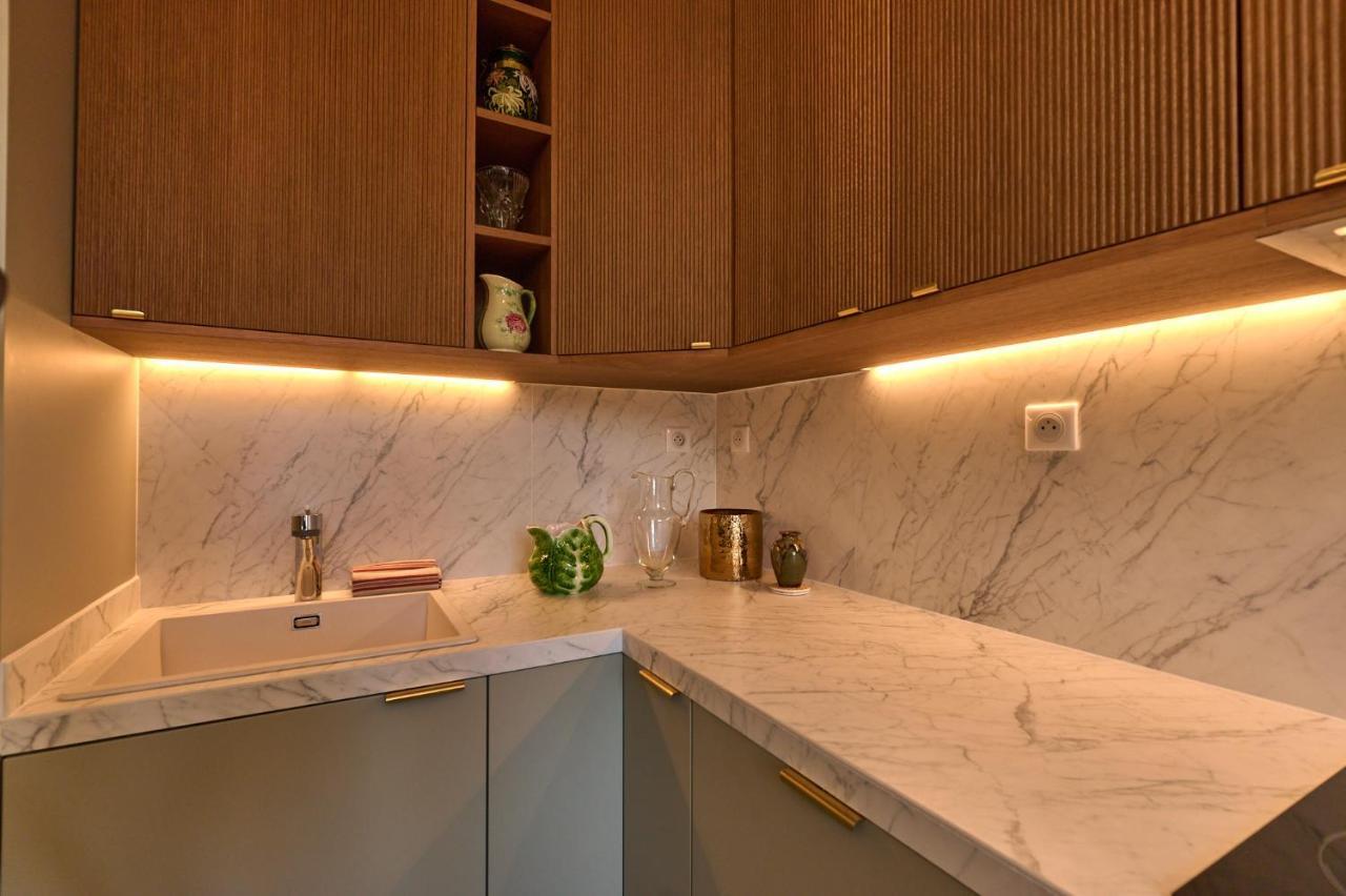 Appartement Montagnon - Les Suites Du Palais - Classe 4 Etoiles, Parking Prive, Vue Cathedrale, 3 Chambres, Primo C0Nciergerie Nevers Zewnętrze zdjęcie