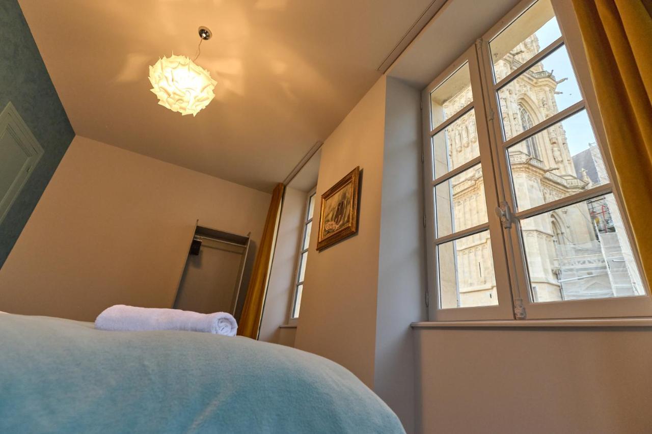Appartement Montagnon - Les Suites Du Palais - Classe 4 Etoiles, Parking Prive, Vue Cathedrale, 3 Chambres, Primo C0Nciergerie Nevers Zewnętrze zdjęcie